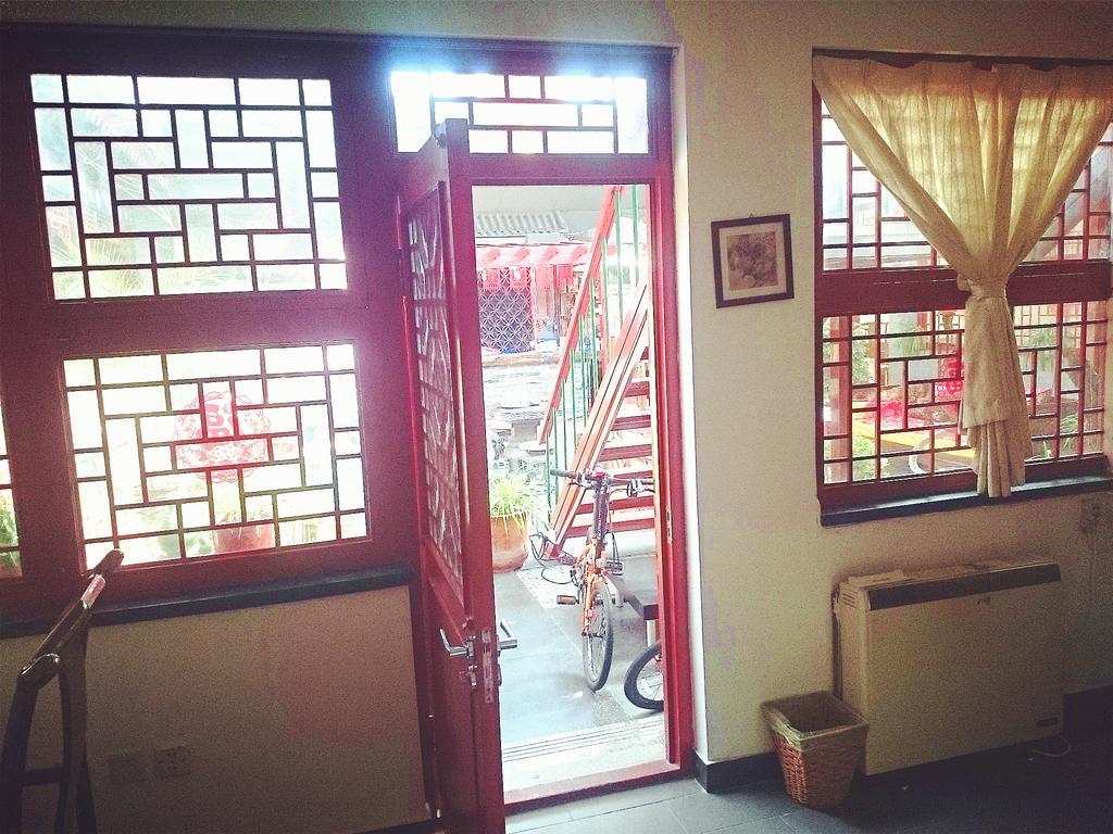 Templeside Deluxe Hutong Hotel Pekín Habitación foto