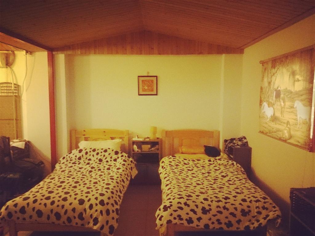 Templeside Deluxe Hutong Hotel Pekín Habitación foto